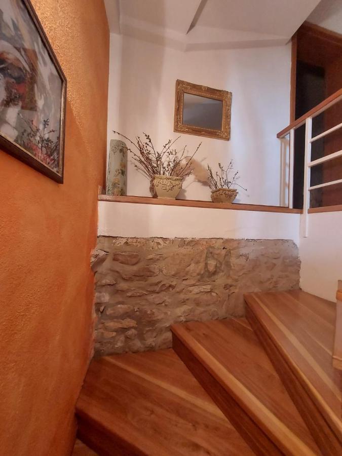 Villa Vicina Heritage Villa For 9,Milna - Close To Restaurants And Shops エクステリア 写真