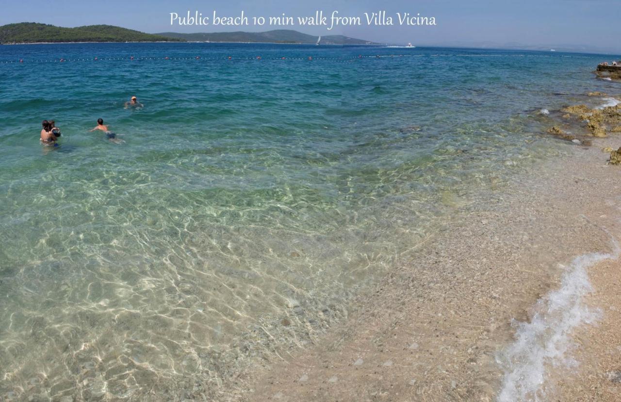 Villa Vicina Heritage Villa For 9,Milna - Close To Restaurants And Shops エクステリア 写真